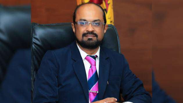 பதவி நீடிப்பு அமைச்சரினால் இரத்து, அரசாங்கத்துக்குள் முரண்பாடா?