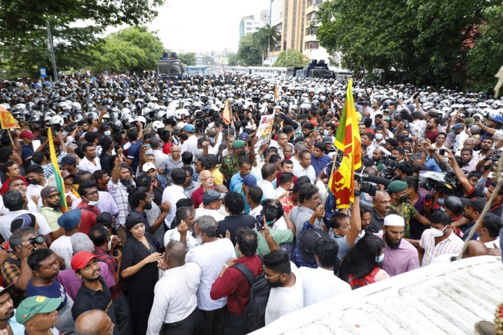 வடக்கு கிழக்கு உள்ளிட்ட இலங்கைத்தீவின் சனத்தொகை 21.76 மில்லியனாக உயர்வு