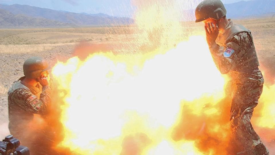 பயிற்சியின் போது கைக்குண்டு வெடித்து 3 இராணுவத்தினர் காயம்.