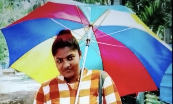 வவுனியாவில் மனைவி கொலை தொடர்பில் மாயமான கணவன் ஏறாவூர் பொலிஸில் குழந்தையுடன் சரண்