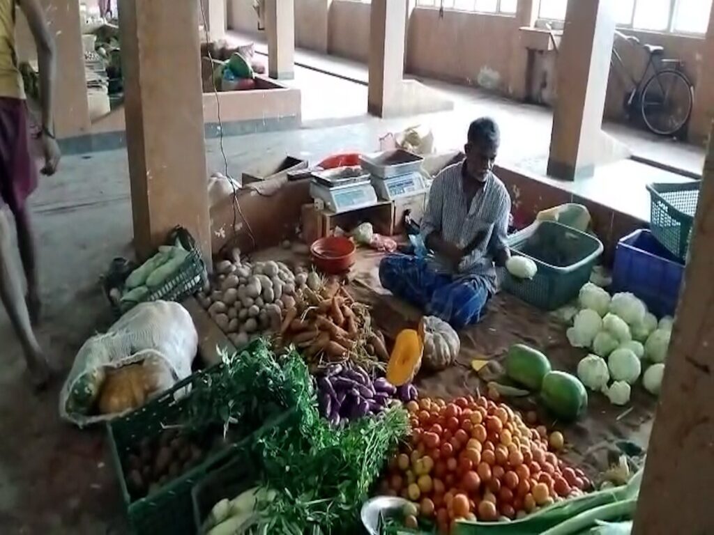 நவீன சந்தை கட்டடத் தொகுதியில் மீண்டும் மரக்கறி சந்தை!