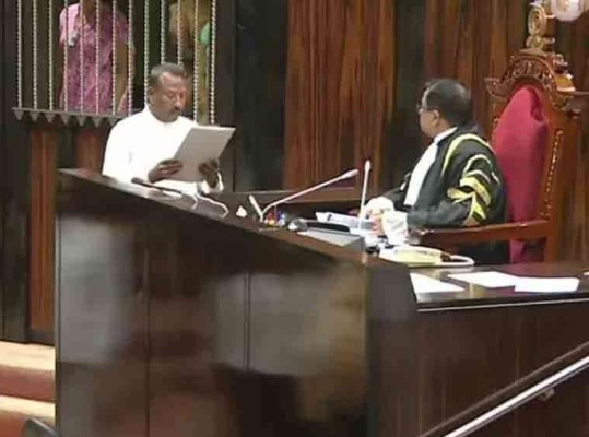 புதிய நாடாளுமன்ற உறுப்பினராக மரிக்கார் மொஹம்மட் சத்தியப்பிரமாணம்!