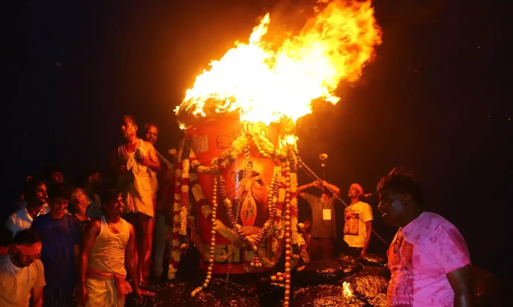 11 நாட்கள் காட்சி தரும் திருவண்ணாமலை கார்த்திகை தீபம்