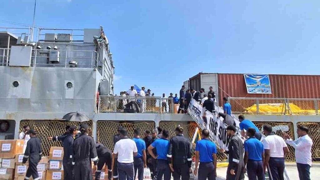 இந்திய கடற்படைக் கப்பல் INSசுகன்யா திருகோணமலை துறைமுகத்தில்!