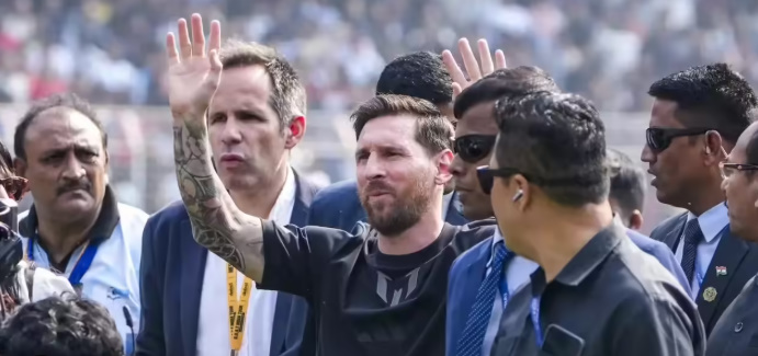 இந்திய வருகை தந்த மெஸ்ஸிக்கு அமோக வரவேற்பு!