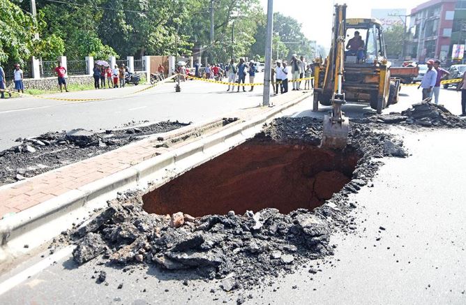 பில்லியன் கணக்கில் சேதத்தை ஏற்படுத்திய டித்வா புயல் !