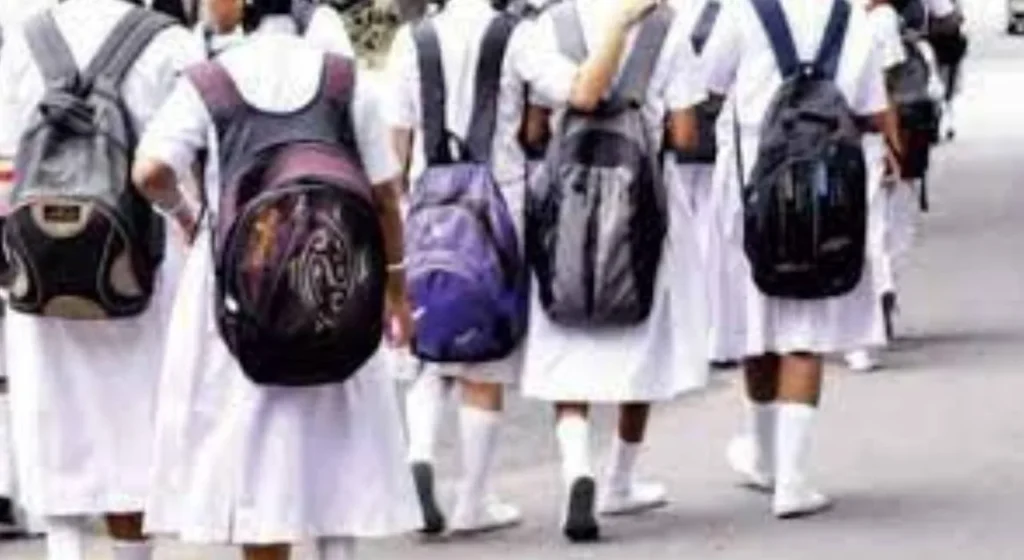 டிசம்பர் 16ம் திகதி பாடசாலைகள் மீள் ஆரம்பம்