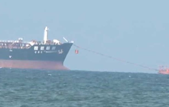 இலங்கையர்கள் உள்ளிட்ட வெளிநாட்டு கப்பல் ஒன்றை கைப்பற்றிய ஈரான்!