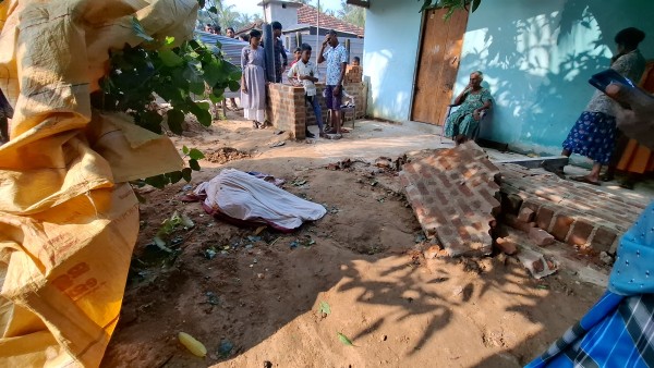 காட்டு யானை தாக்கியதில் மூதாட்டி ஒருவர் உயிரிழப்பு