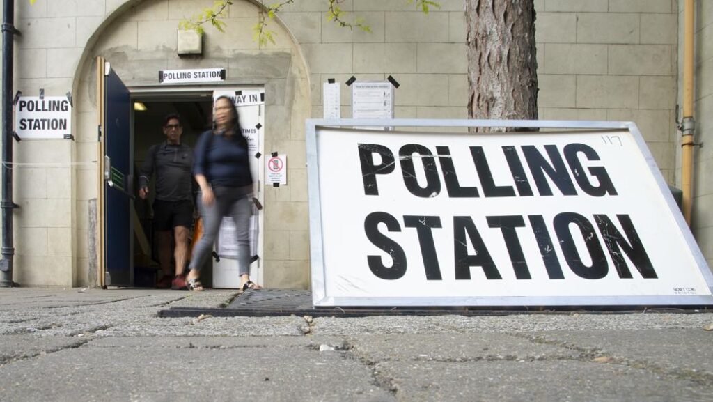 பிரித்தானியா கோர்டன், டென்டன் இடைத்தேர்தல் இன்று