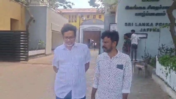 கைது செய்யப்பட்ட சொல்லிசை கலைஞர் – பார்வையிட்ட தமிழ்த்தேசிய மக்கள் முன்னணியினர்