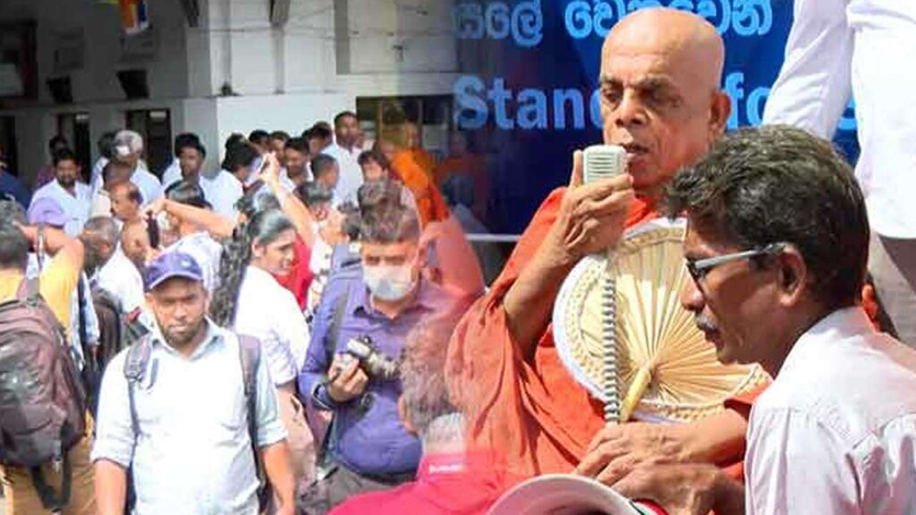 சுரேஷ் சலேக்கு ஆதரவாக சத்தியாக்கிரகப் போராட்டம்