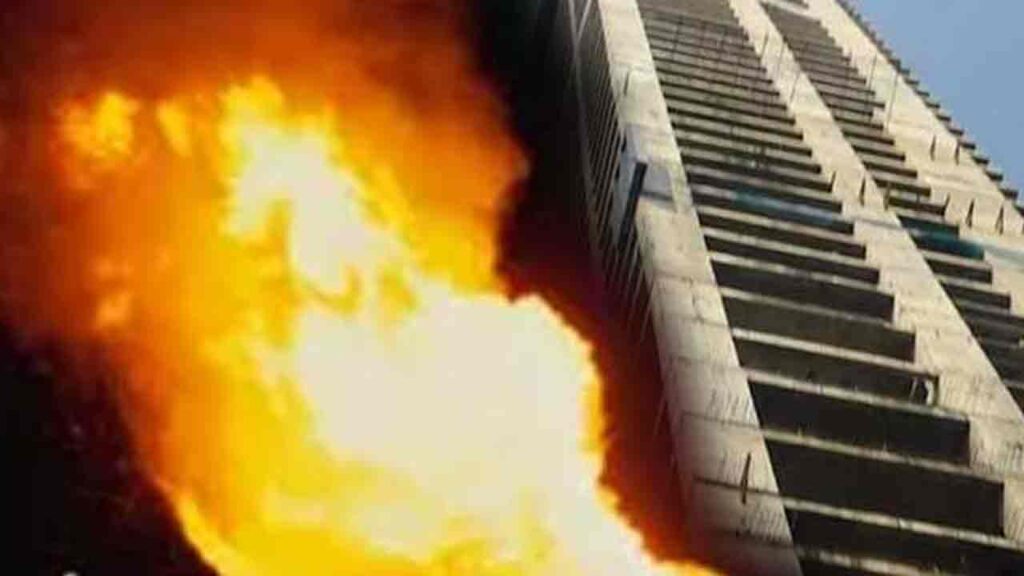 சர்ச்சைகளுக்கு மத்தியில் பிரபல கட்டிட தொகுதியில் திடீர் தீ விபத்து – பல சந்தேகங்களுடன் தொடரும் தீவிர விசாரணைகள்!