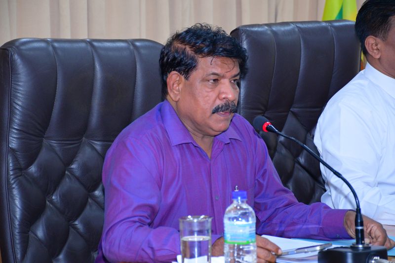 எத்தடை வரினும் அபிவிருத்தி திட்டங்கள் தொடரும் அமைச்சர் உறுதி