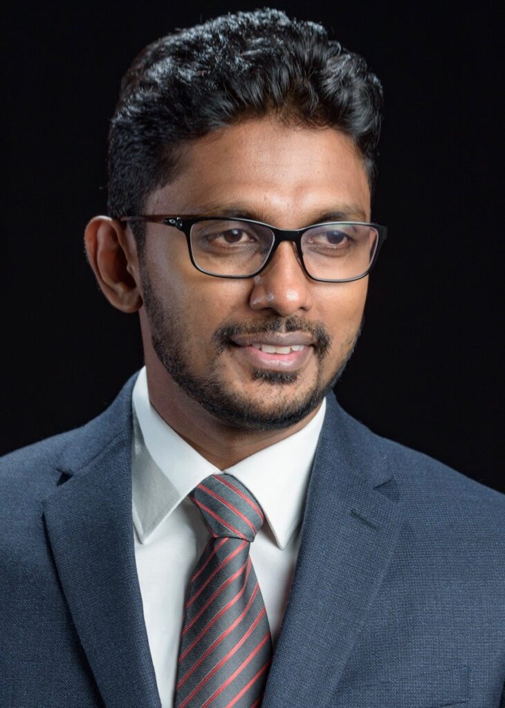 முன்னாள் அமைச்சின் செயலாளர் தடுப்புக் காவலில் வைக்கப்பட்டார்