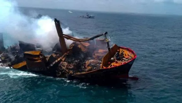 எக்ஸ்-பிரஸ் பேர்ல் சுற்றுச்சூழல் பேரழிவை ஜனாதிபதி விசாரிக்க வேண்டும்