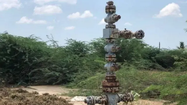தமிழகத்தில் ஹைட்ரோகார்பன் கிணறுகள் அமைக்க அனுமதி கொடுத்ததற்கு எதிர்ப்பு