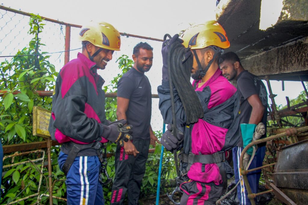 சிவனொளிபாத தளத்தை சுத்தம் செய்யும் பணிகள் ஆரம்பம்!