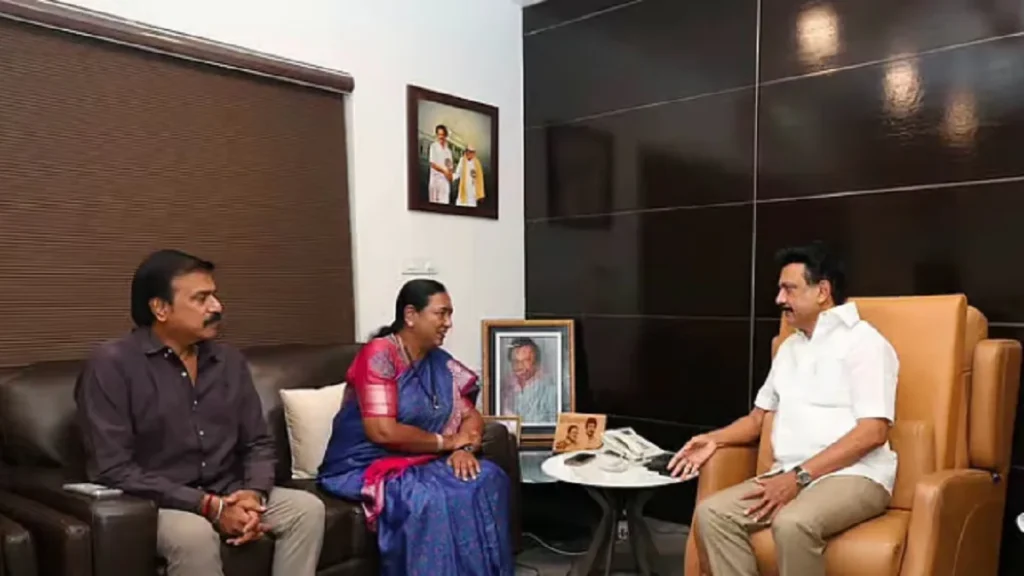 முக ஸ்டாலினை திடீரென சந்தித்த பிரேமலதா