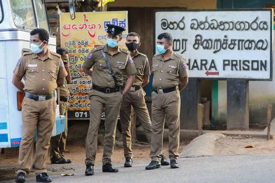 சிறைச்சாலைகளின் பாதுகாப்பை பலப்படுத்த அரசு முடிவு