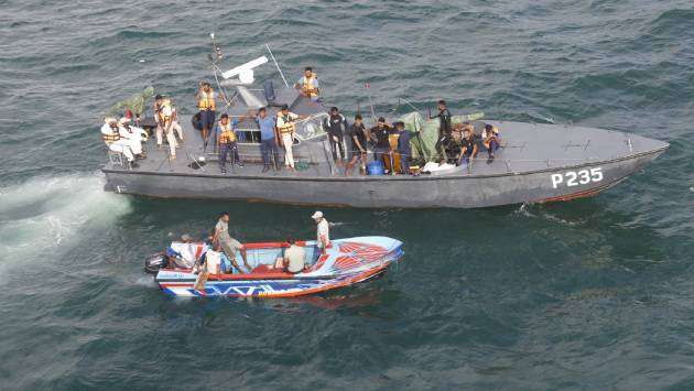 விபத்து நடந்த அங்குலானா கடற்பகுதியில் தேடுதல் தொடர்கிறது